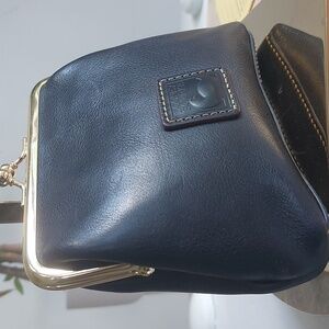 DOONEY AND BOURKE FLORENTINE Large Frame kisslock wallet in Navy blue 💙